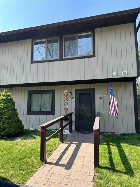 1708 Chelsea Cv S, Beekman, NY 12533
