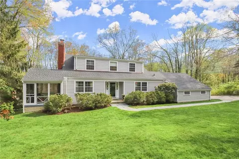 28 Brook Farm Rd, Bedford, NY 10506