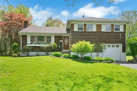 80 Oak Rd, Mount Pleasant, NY 10510