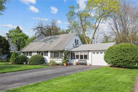 11 Brook Ln, Rye Brook, NY 10573