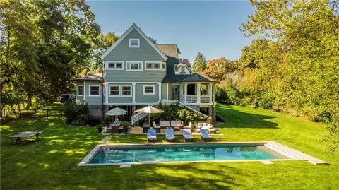 414 Claflin Ave, Mamaroneck, NY 10543