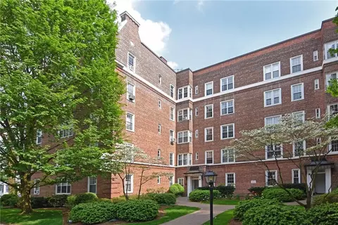 2 Midland Gdns #2B, Bronxville, NY 10708