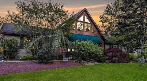 2288 Mountain Rd, Mount Hope, NY 10963
