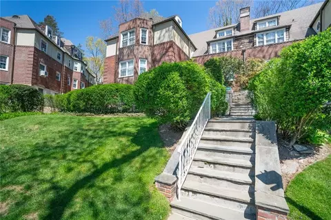 5 Campus Pl #SL, Greenburgh, NY 10583