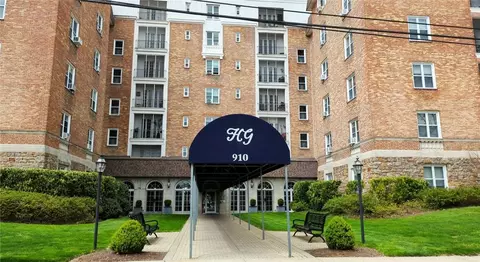 910 Stuart Ave #7C, Mamaroneck, NY 10543