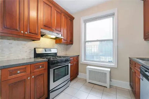 1468 Midland Ave #2A, Yonkers, NY 10708
