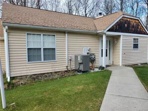 167 Hidden Ridge Dr, Thompson, NY 12701