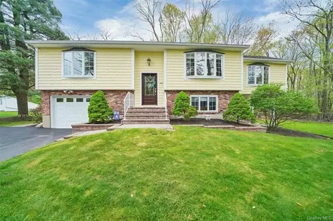 275 Blauvelt Rd, Orangetown, NY 10965