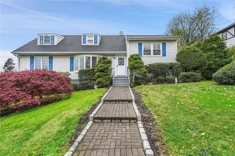 9 White Plains Ave, Harrison, NY 10604