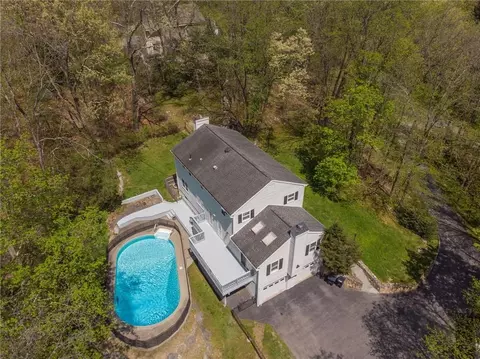 59 Lower Trinity Pass Rd, Pound Ridge, NY 10576
