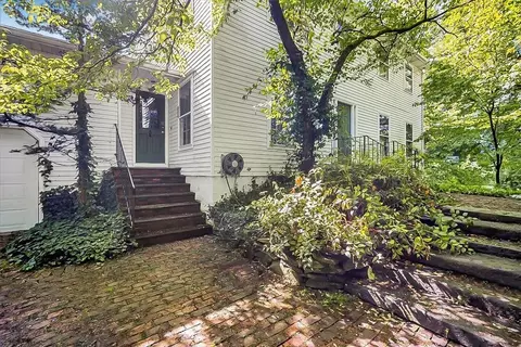 236 N Grand Ave, Arlington, NY 12603