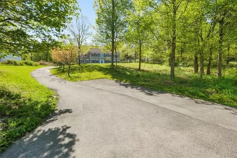 196 E Hook Rd, East Fishkill, NY 12533