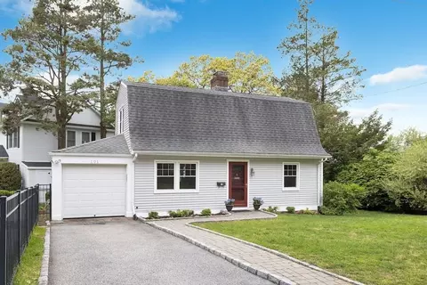 101 Tappan Landing Rd, Greenburgh, NY 10591
