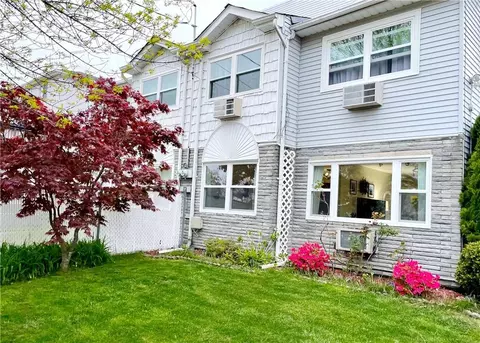241 Roma Ave, Staten Island, NY 10306