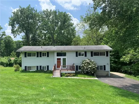 67 Mountain Brook Dr, Southeast, NY 10509