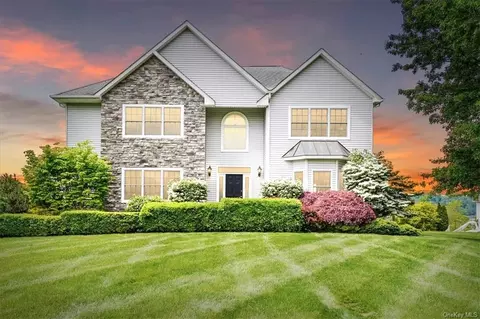 199 Old Castle Point Rd, Wappingers Falls, NY 12590