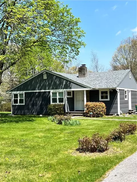 264 Pine Ridge Dr, Wappinger, NY 12590