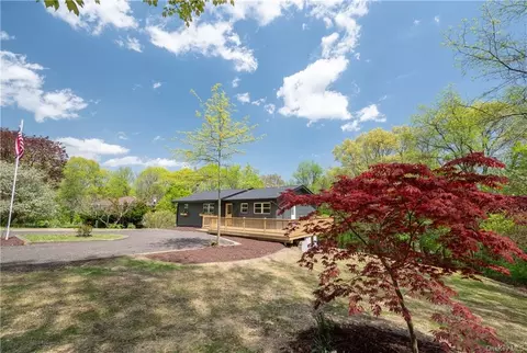7 Scott Ln, Cortlandt, NY 10567