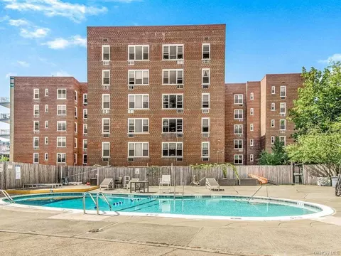 2390 Palisade Ave #4K, New York, NY 10463