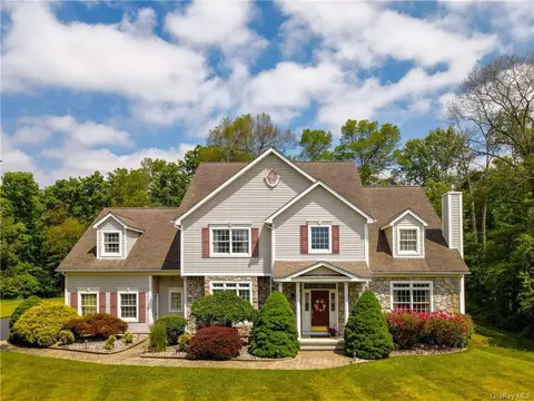 55 Baron Dr, East Fishkill, NY 12533
