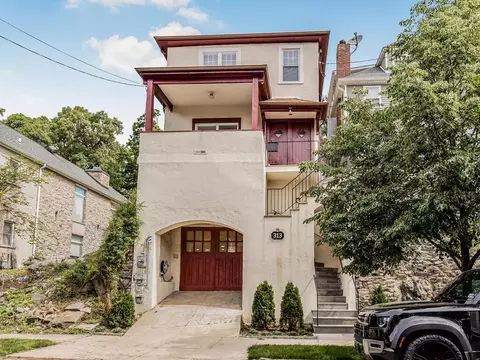 313 W 262nd St, New York, NY 10471