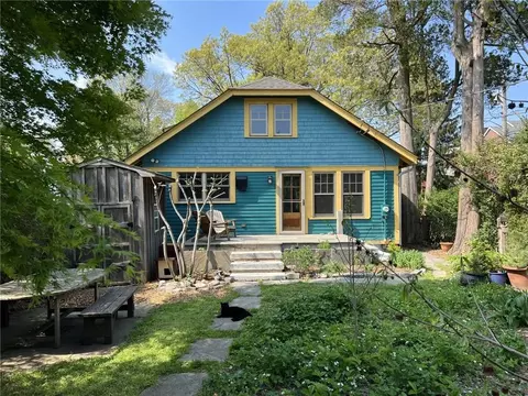 18 Glenlawn Ave, Sea Cliff, NY 11579