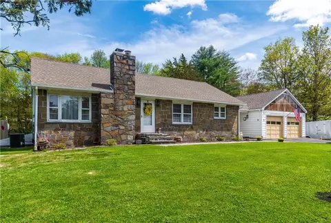 24 Dubois Rd, New Paltz, NY 12561