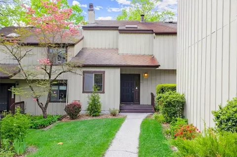 371 Birch Ln, Greenburgh, NY 10533