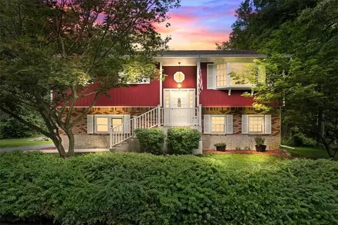 231 N White Rock Rd, Holmes, NY 12531