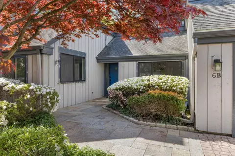 6 Heritage Hls #B, Somers, NY 10589