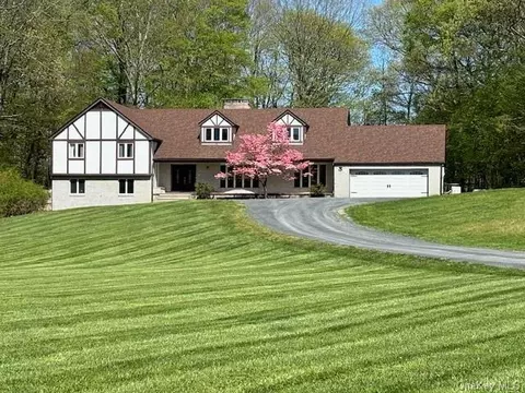 20 Springbrook Rd, Greenville, NY 12771