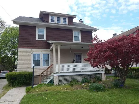 17 Woodlawn Ave, Wallkill, NY 10940
