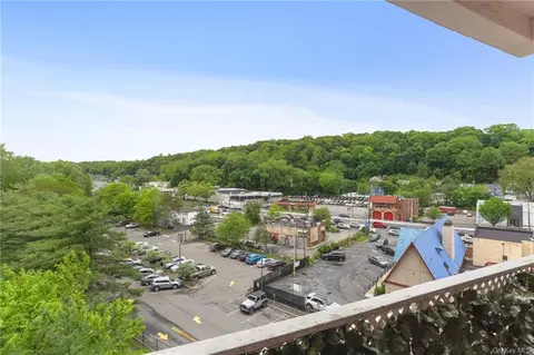 30 E Hartsdale Ave #4C, Greenburgh, NY 10530