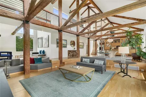 198 Sarles St, Mount Kisco, NY 10549