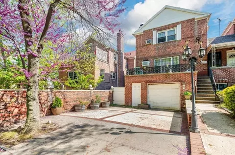 1198 Pelham Pkwy S, New York, NY 10461