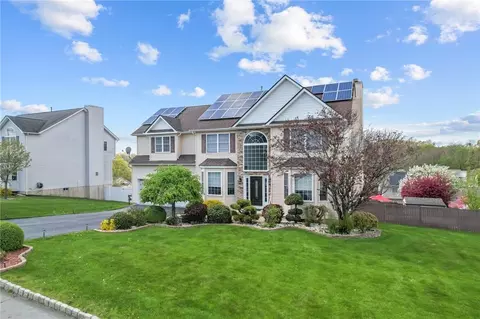 39 Grand View Ter, Chester, NY 10918