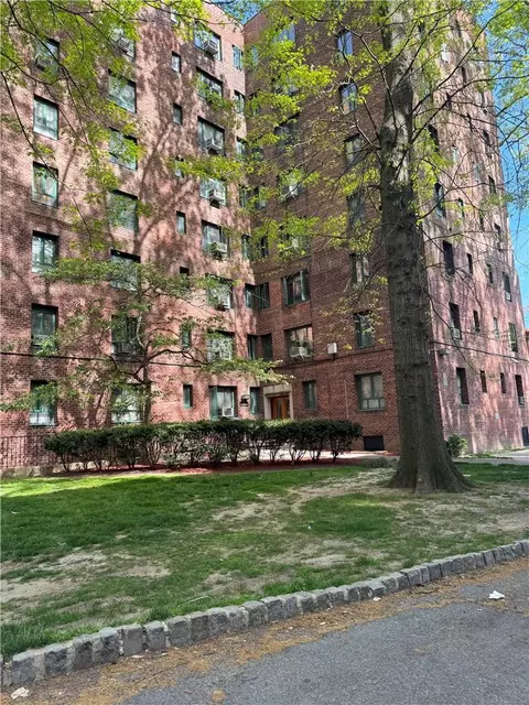 2049 Mcgraw Ave #6H, New York, NY 10462