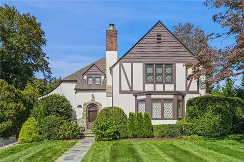 205 Betsy Brown Rd, Rye, NY 10573