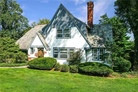 12 Idlewood Rd, White Plains, NY 10605