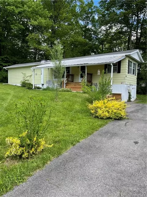 16 Baumville Rd, Beacon, NY 12508