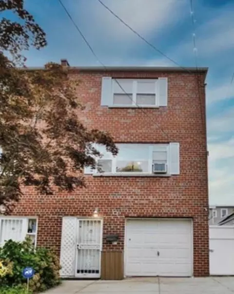 113 Buckley St, New York, NY 10464
