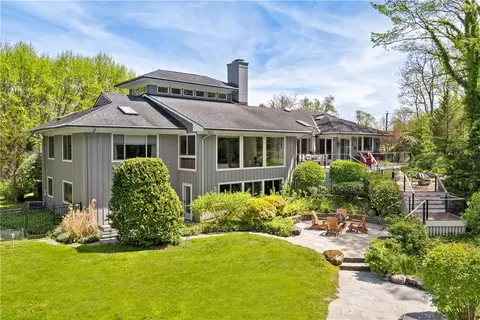 2 Puritan Rd, Rye, NY 10580