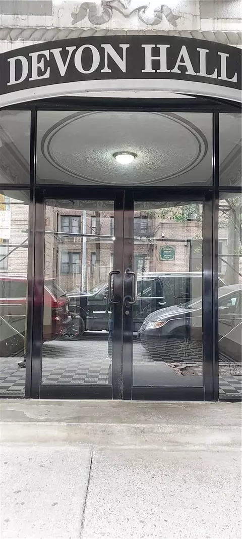 2156 Cruger Ave #2M, New York, NY 10462