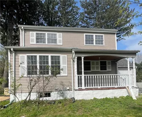 3 Schuyler Rd, Clarkstown, NY 10960