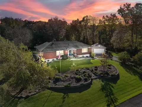 21 Ferdls Rd, Walden, NY 12586