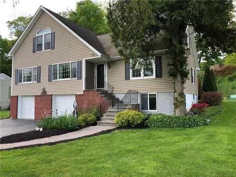 18 Dimond Ave, Cortlandt, NY 10567