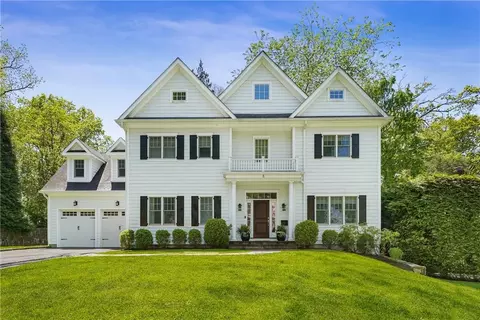 8 Hickory Dr, Rye, NY 10580