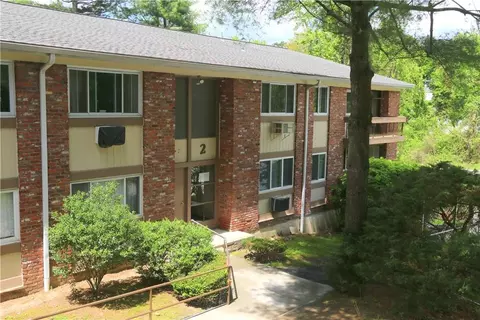 2 Woods End Cir #J, Peekskill, NY 10566