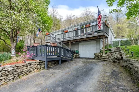 42 Brookside Rd, Monroe, NY 10950