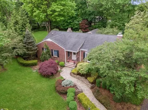 9 Orchard Cir, Ramapo, NY 10901